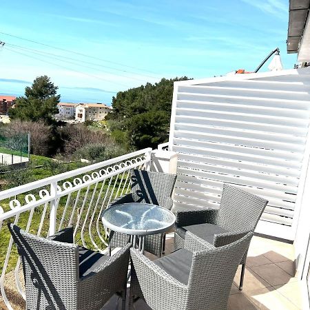 Apartments Toni Podstrana Luaran gambar