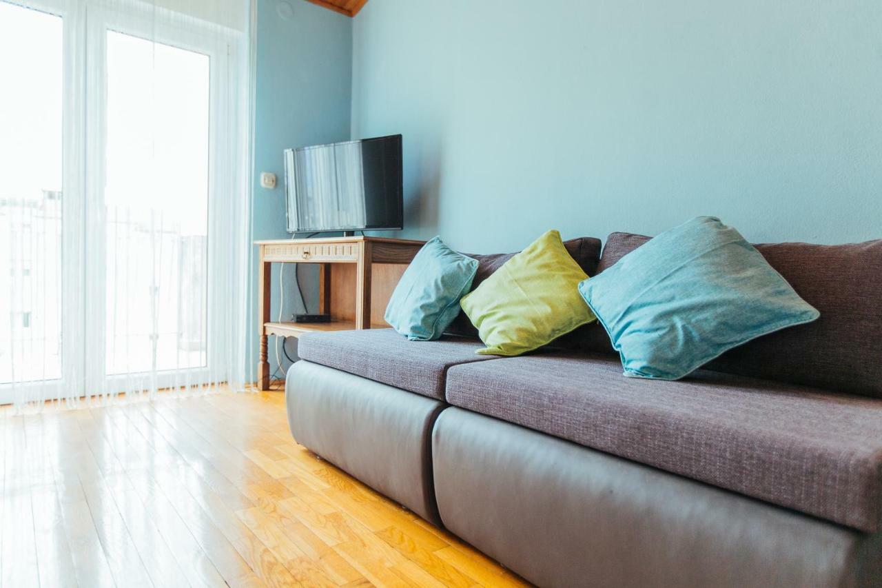 Apartments Toni Podstrana Luaran gambar