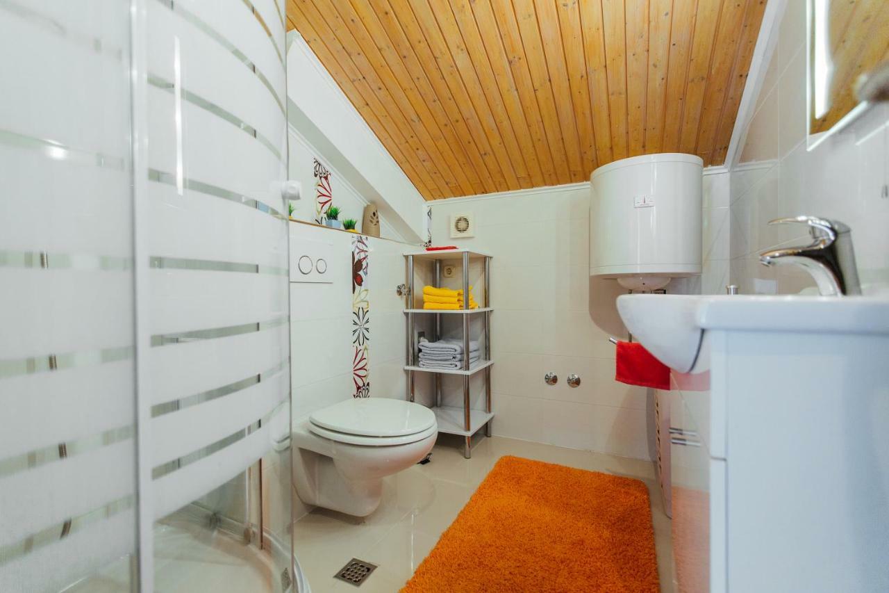 Apartments Toni Podstrana Luaran gambar