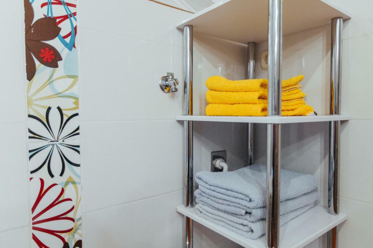 Apartments Toni Podstrana Luaran gambar