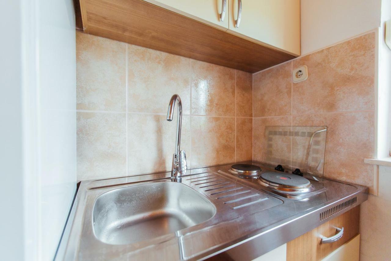 Apartments Toni Podstrana Luaran gambar